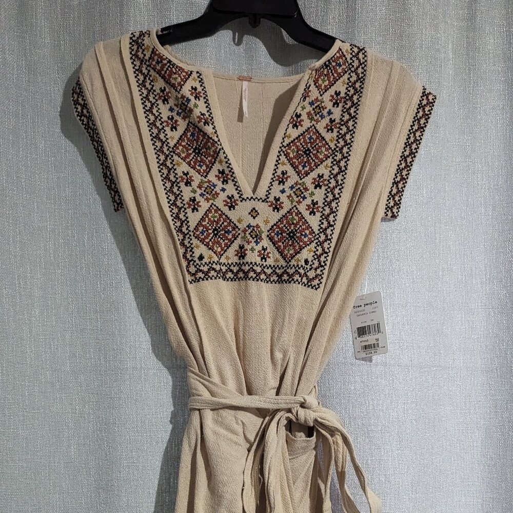 Dress - Picture 1 of 4
